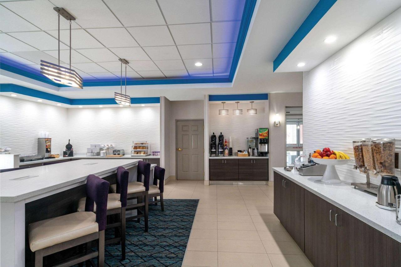 Hotel La Quinta By Wyndham Latham Albany Airport Exterior foto