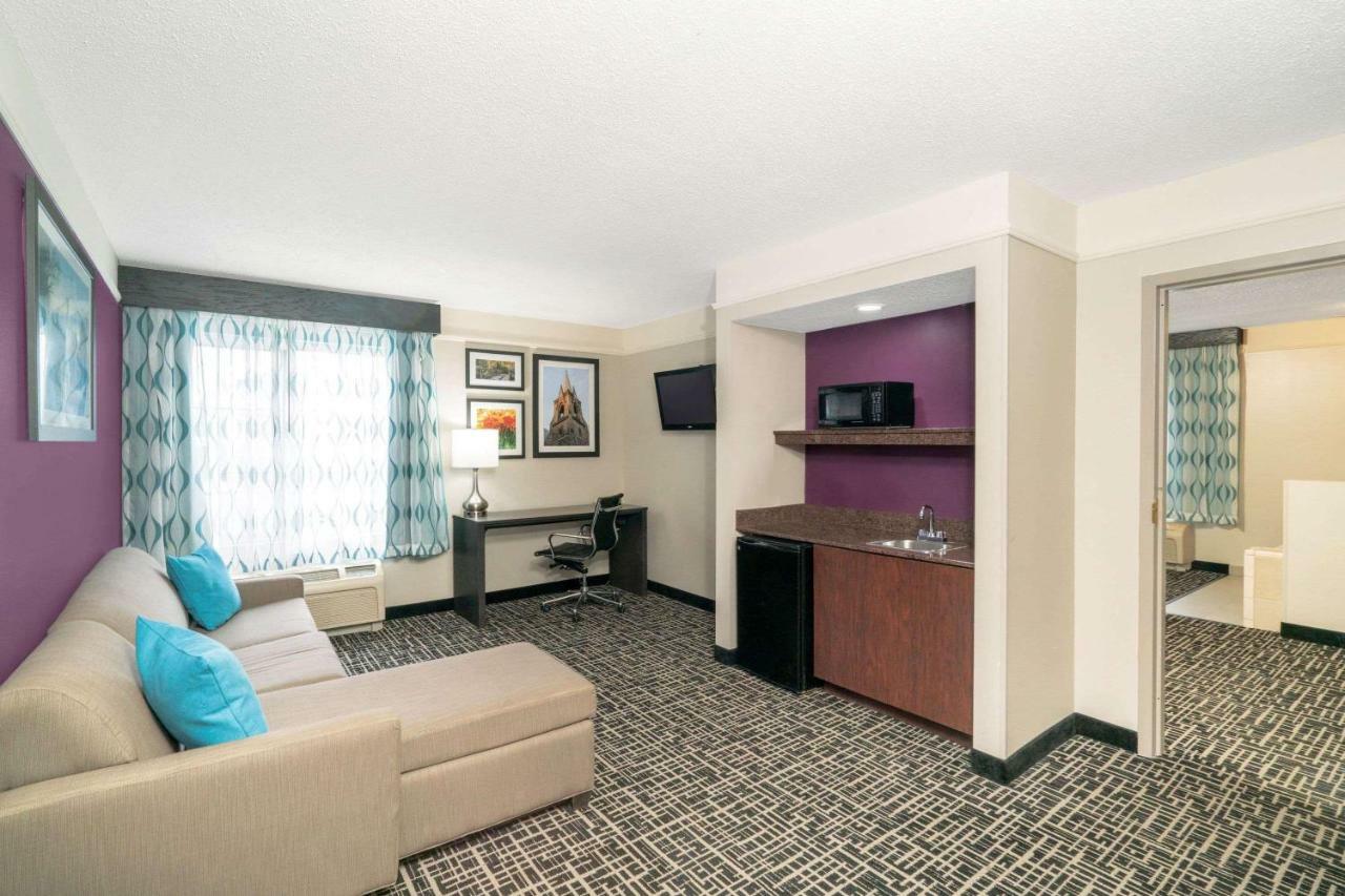 Hotel La Quinta By Wyndham Latham Albany Airport Exterior foto