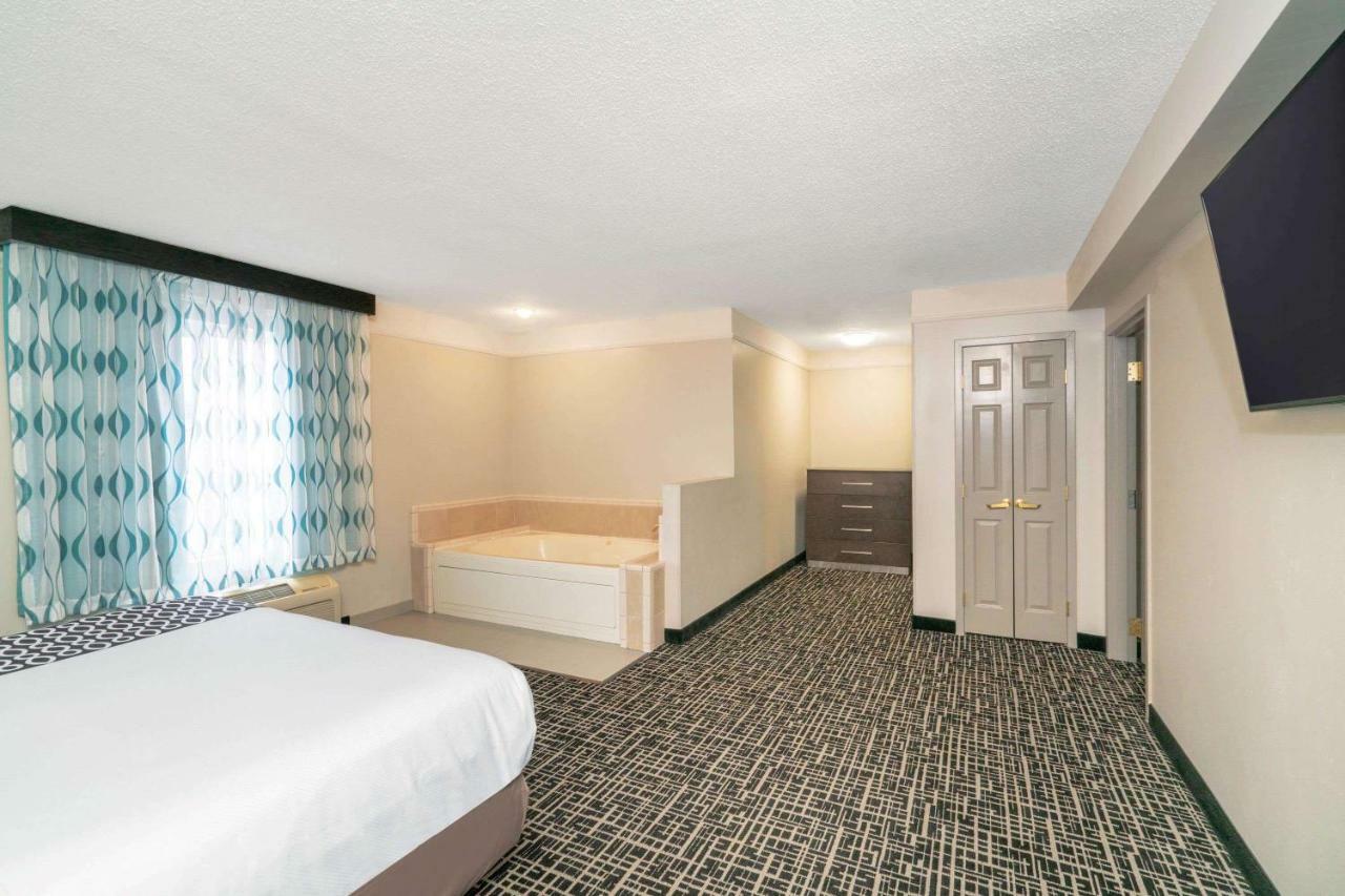 Hotel La Quinta By Wyndham Latham Albany Airport Exterior foto